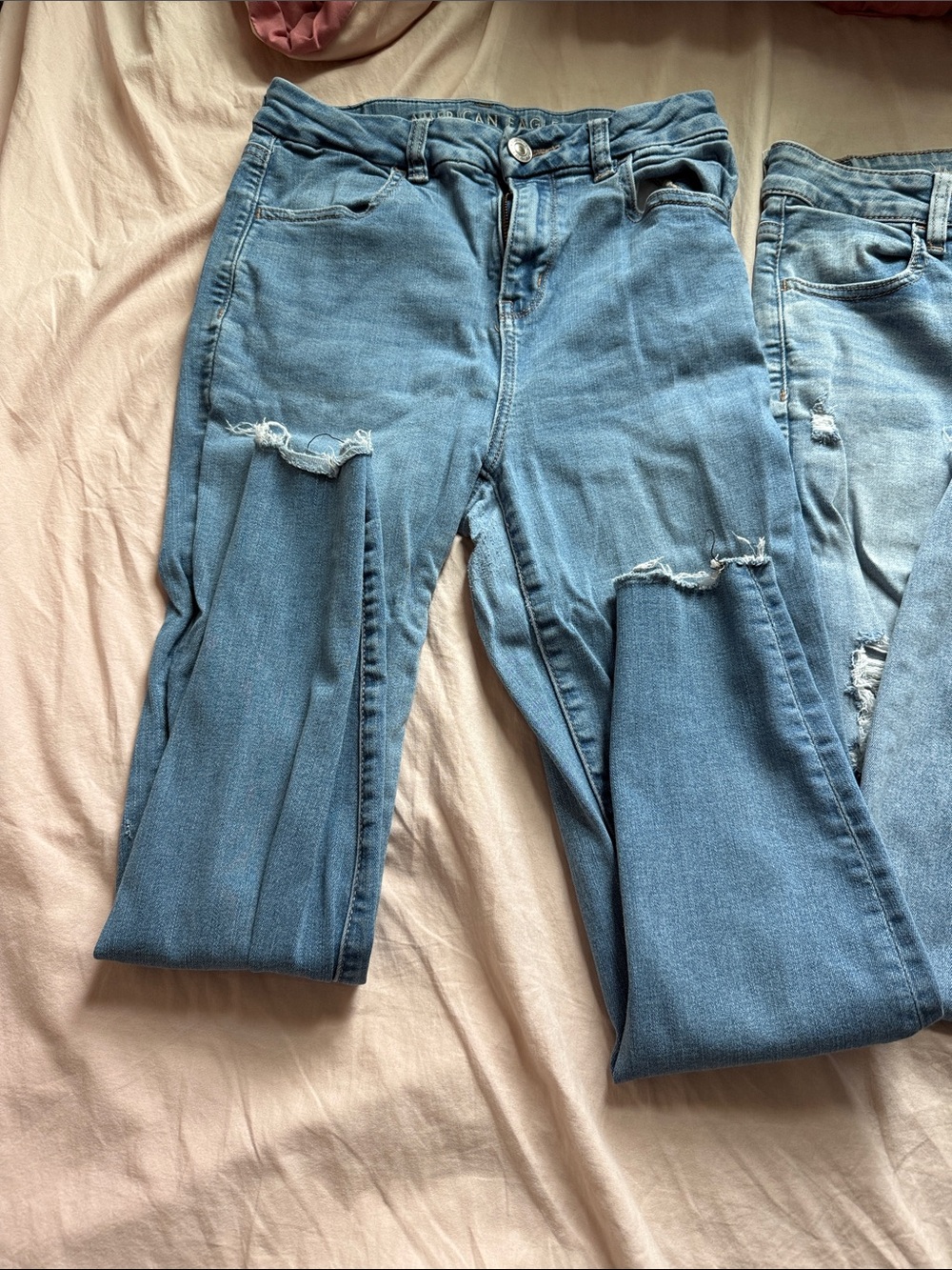 American Eagle Outfitters Women’s Skinny Jeans in Light Blue and Gray - Picture 12 of 12